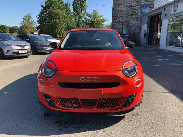 2025 Fiat 600 1.2 136 Hybrid Auto
