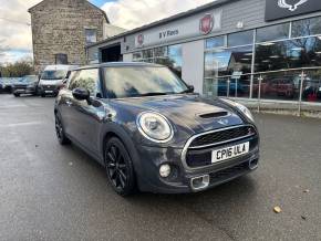 MINI HATCHBACK 2016 (16) at B V Rees Cardigan