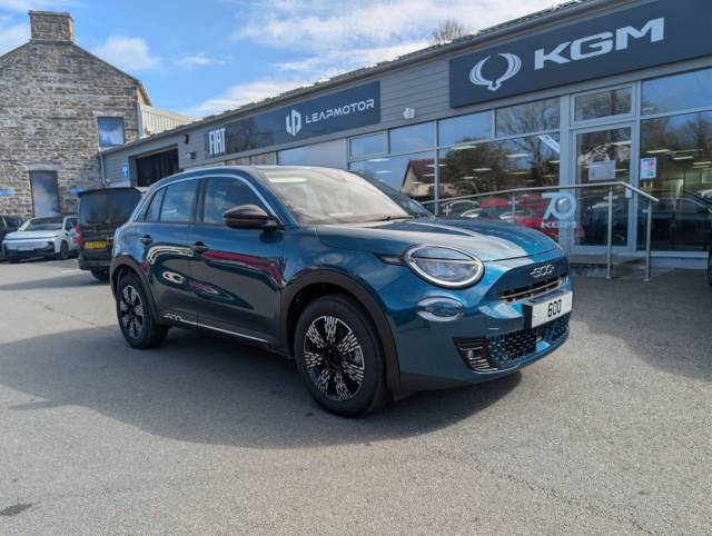 Fiat 600 1.2 Hybrid 48V 136 5dr eDCT-6 SUV Petrol Sky Blue