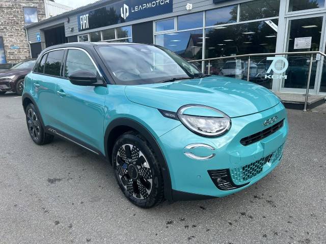 Fiat 600 1.2 Hybrid La Prima 110HP SUV Hybrid Sky Blue